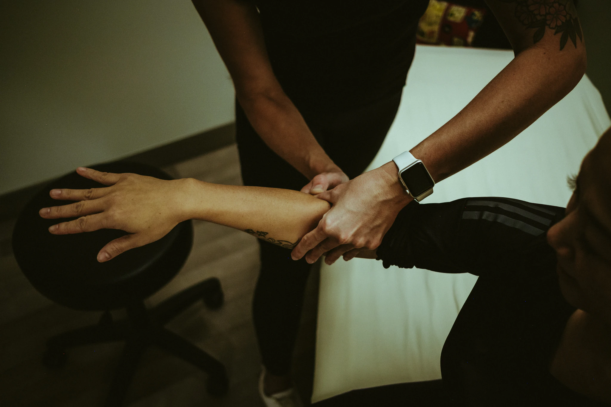 Hands-on treatment session at the table